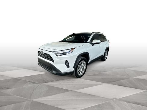 Used 2025 Toyota RAV4 XLE Premium AWD/4WD image 4