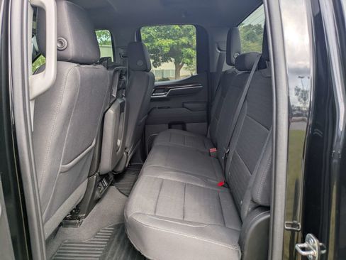 Used 2023 GMC Sierra 1500 SLE AWD/4WD image 14