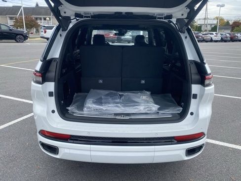 New 2025 Jeep Grand Cherokee L Summit image 7