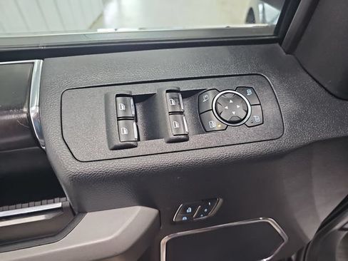 Used 2019 Ford F150 Platinum AWD/4WD image 11