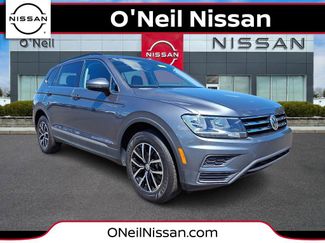 Used 2021 Volkswagen Tiguan SE w/ Panoramic Sunroof Package image 1