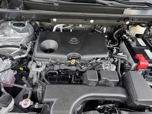 Used 2025 Toyota RAV4 XLE image 21