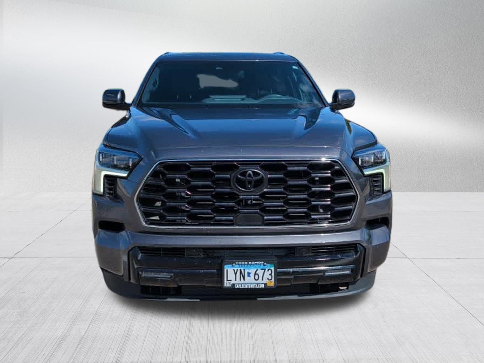 Used 2024 Toyota Sequoia Platinum AWD/4WD image 2