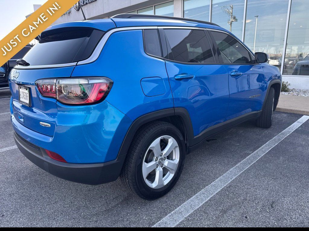 Used 2021 Jeep Compass Latitude w/ Sun and Sound Group FWD image 5