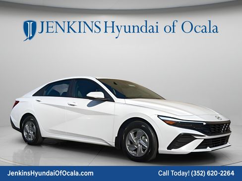 New 2026 Hyundai Elantra SE FWD image 10