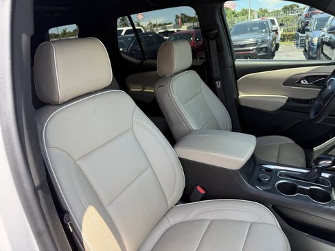 Used 2022 Chevrolet Traverse Premier w/ LPO, Blackout Package image 25