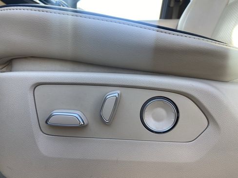 Used 2023 Cadillac Escalade Premium Luxury w/ Performance Package image 9