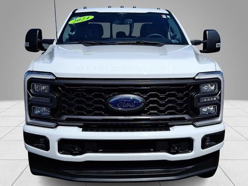 Used 2024 Ford F250 XLT w/ XLT Premium Package AWD/4WD image 3