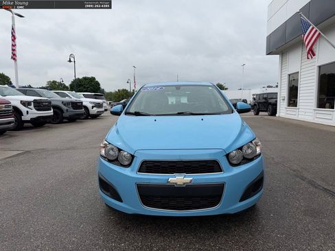 Used 2014 Chevrolet Sonic LT w/ Fun and Sun Package FWD image 2
