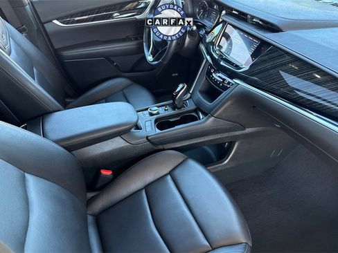 Used 2025 Cadillac XT6 Premium Luxury image 25
