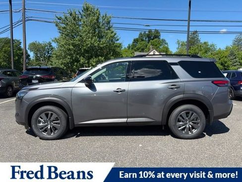 New 2026 Nissan Pathfinder SV w/ SV Premium Package AWD/4WD image 5