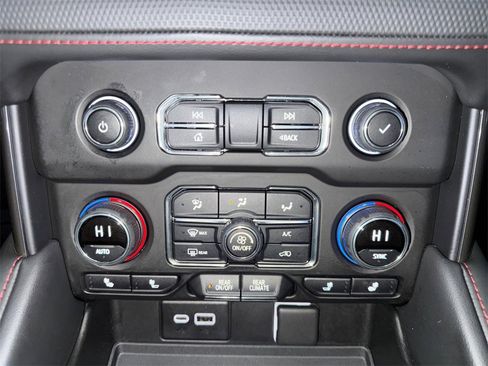 Used 2021 Chevrolet Tahoe RST w/ Luxury Package image 17