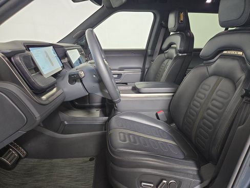 Used 2024 Rivian R1S Adventure AWD/4WD image 20