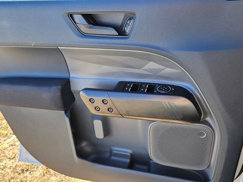 New 2025 Ford Maverick XL w/ Equipment Group 102A image 28