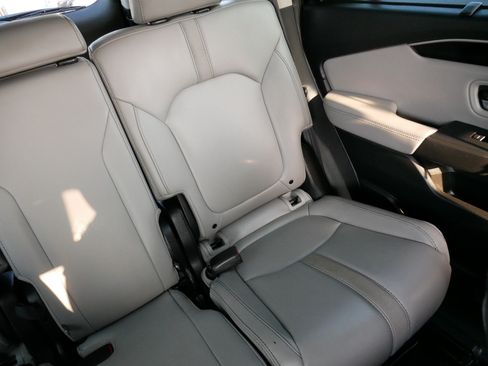Used 2023 Honda Pilot EX-L image 14