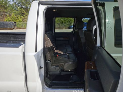 Used 2016 Ford F250 King Ranch w/ King Ranch w/Chrome Package image 9