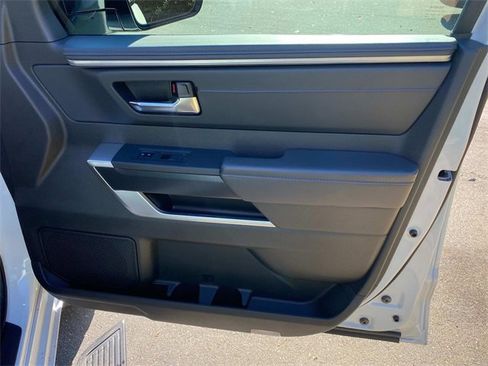 Used 2025 Toyota Sequoia Platinum image 38