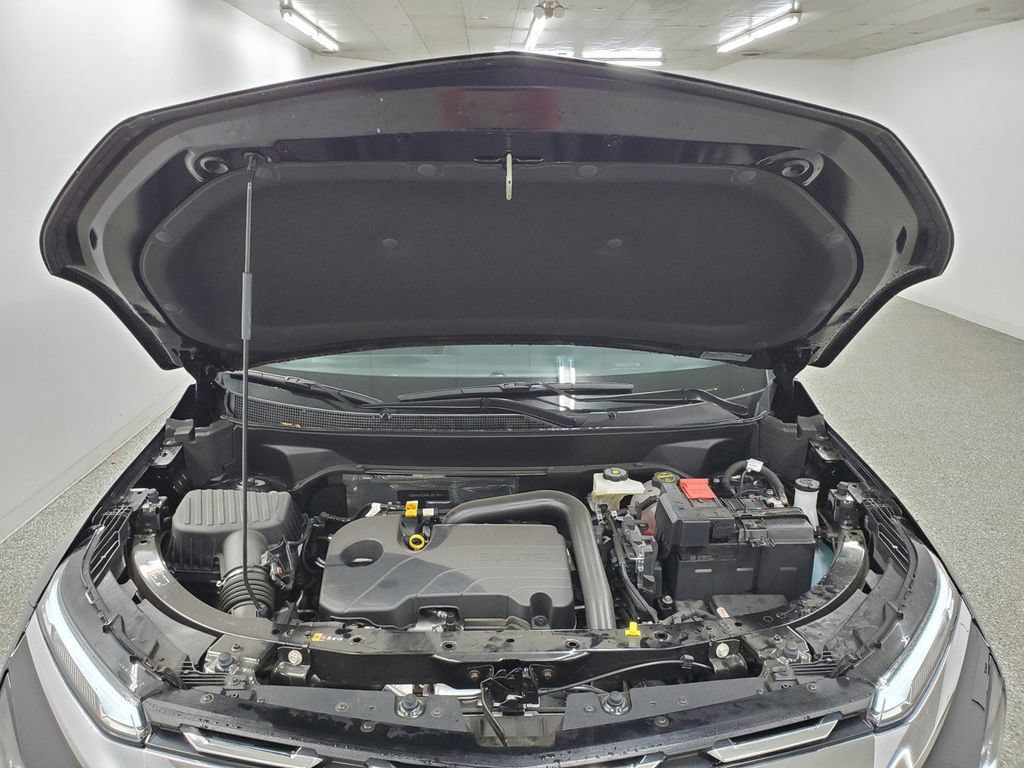 Used 2025 Chevrolet Equinox LT FWD image 10