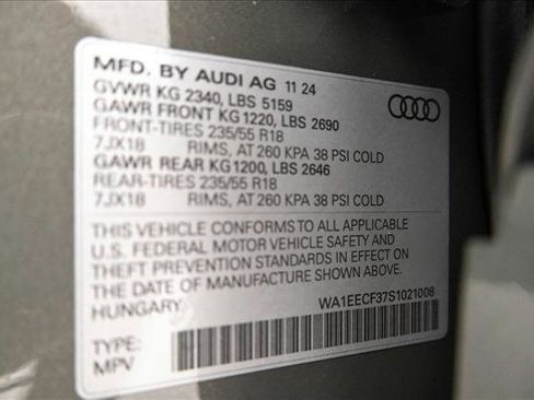 Certified 2025 Audi Q3 2.0T Premium Plus w/ Premium Plus Package image 28