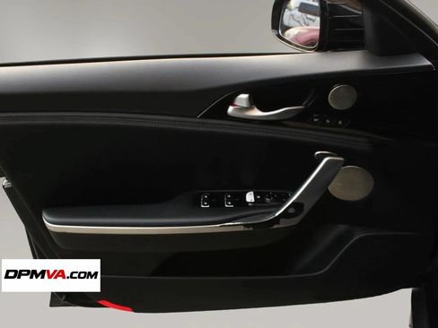 Used 2018 Kia Stinger Premium RWD image 14
