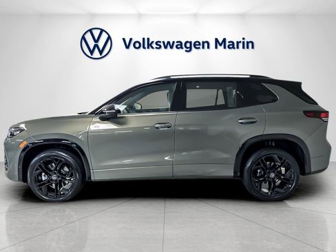 New 2026 Volkswagen Tiguan SE R-Line image 2