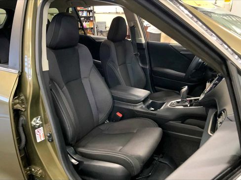 Used 2020 Subaru Outback Premium image 7