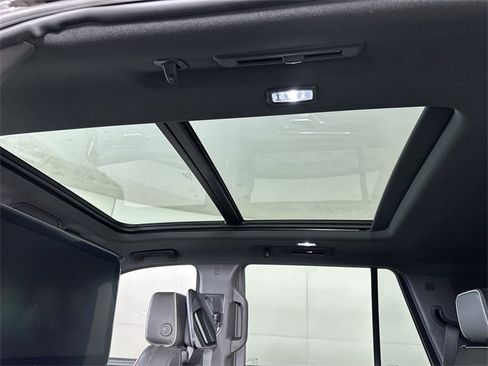 New 2026 GMC Yukon Elevation w/ Elevation Premium Package image 19