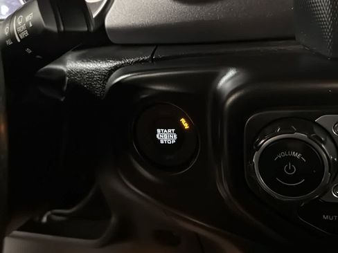 Used 2022 Jeep Gladiator Mojave w/ LED Lighting Group AWD/4WD image 20