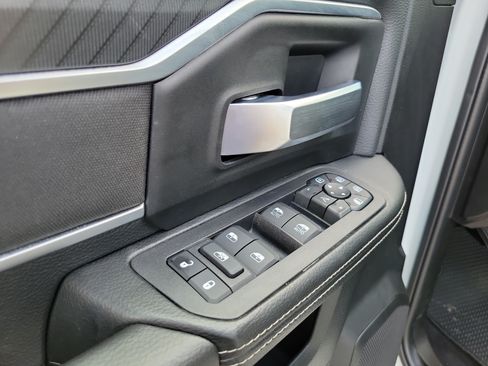 Used 2026 RAM 2500 Big Horn AWD/4WD image 7