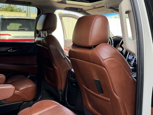Used 2015 Cadillac Escalade ESV Premium AWD/4WD image 30