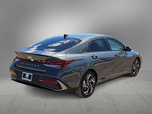New 2025 Hyundai Elantra Sport FWD image 8