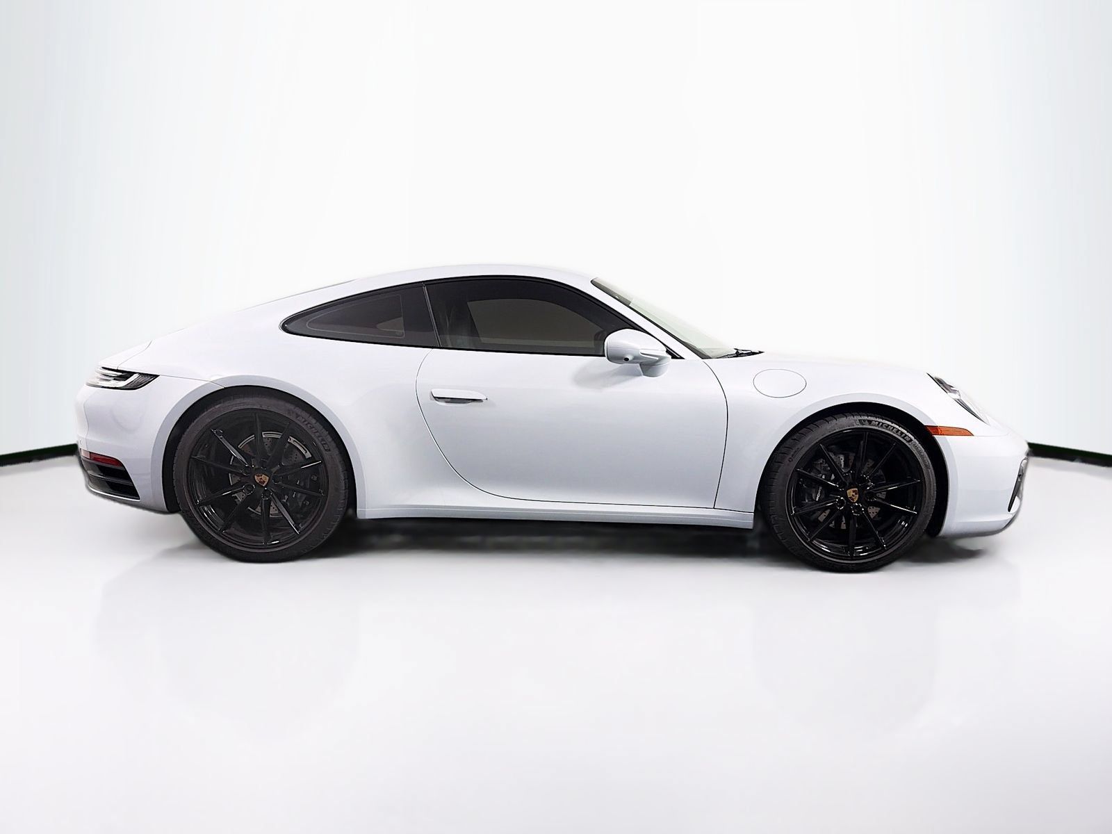 Used 2024 Porsche 911 Carrera RWD image 8