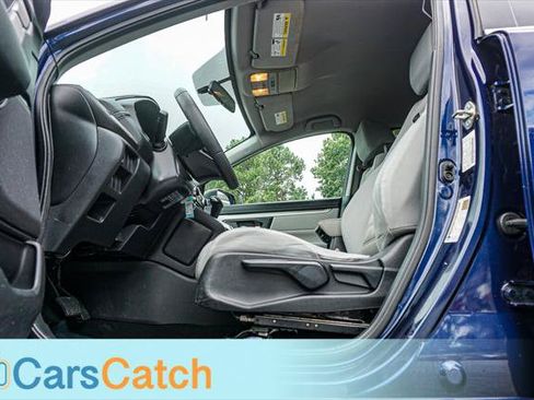 Used 2017 Honda CR-V LX image 18