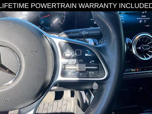 Used 2022 Mercedes-Benz GLB 250 GLB 250 image 19