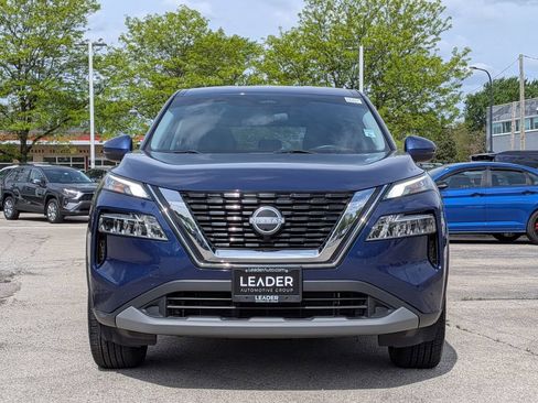 Used 2022 Nissan Rogue SV AWD/4WD image 2
