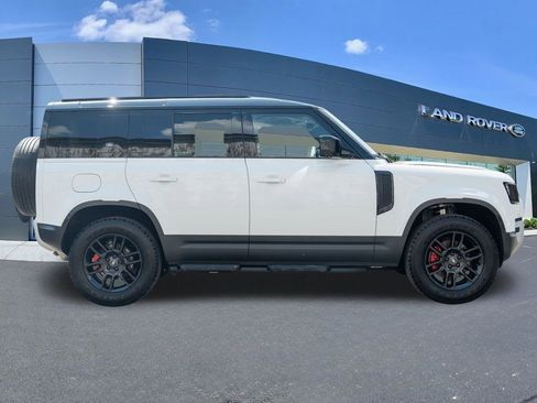 Used 2024 Land Rover Defender 110 S AWD/4WD image 8