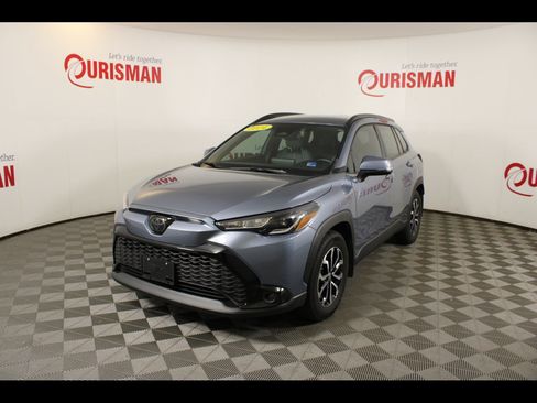 Used 2024 Toyota Corolla Cross AWD Hybrid image 2
