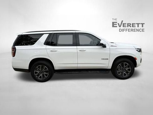 Used 2024 Chevrolet Tahoe Z71 w/ Luxury Package AWD/4WD image 8