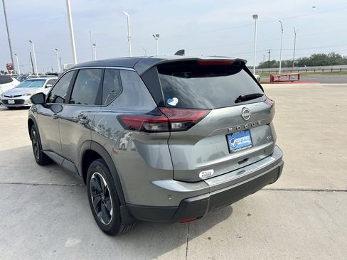 Certified 2024 Nissan Rogue SV image 5