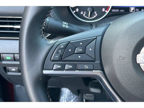 Used 2025 Nissan Sentra SR FWD image 34