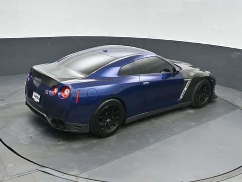 Used 2015 Nissan GT-R Black Edition image 29