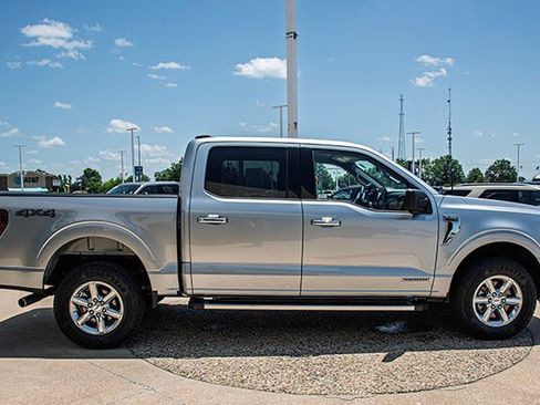 Used 2024 Ford F150 XLT w/ Mobile Office Package image 6