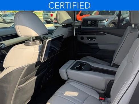 Certified 2025 Honda Pilot Elite image 23