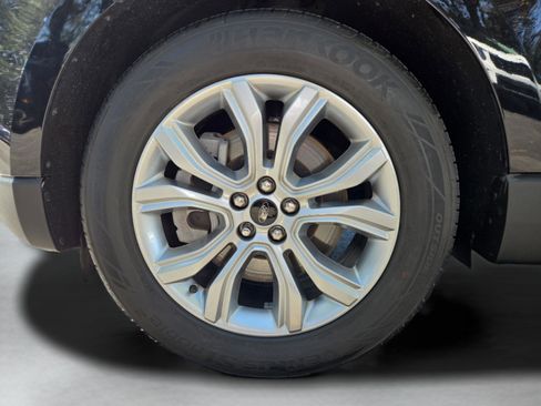 Used 2024 Ford Edge Titanium image 9