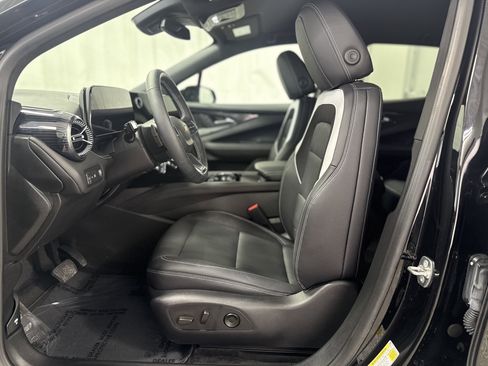 Used 2024 Chevrolet Blazer EV LT image 15