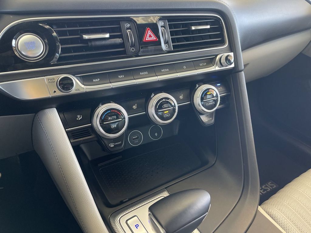 Used 2022 Genesis G70 2.0T w/ Prestige Package RWD image 35