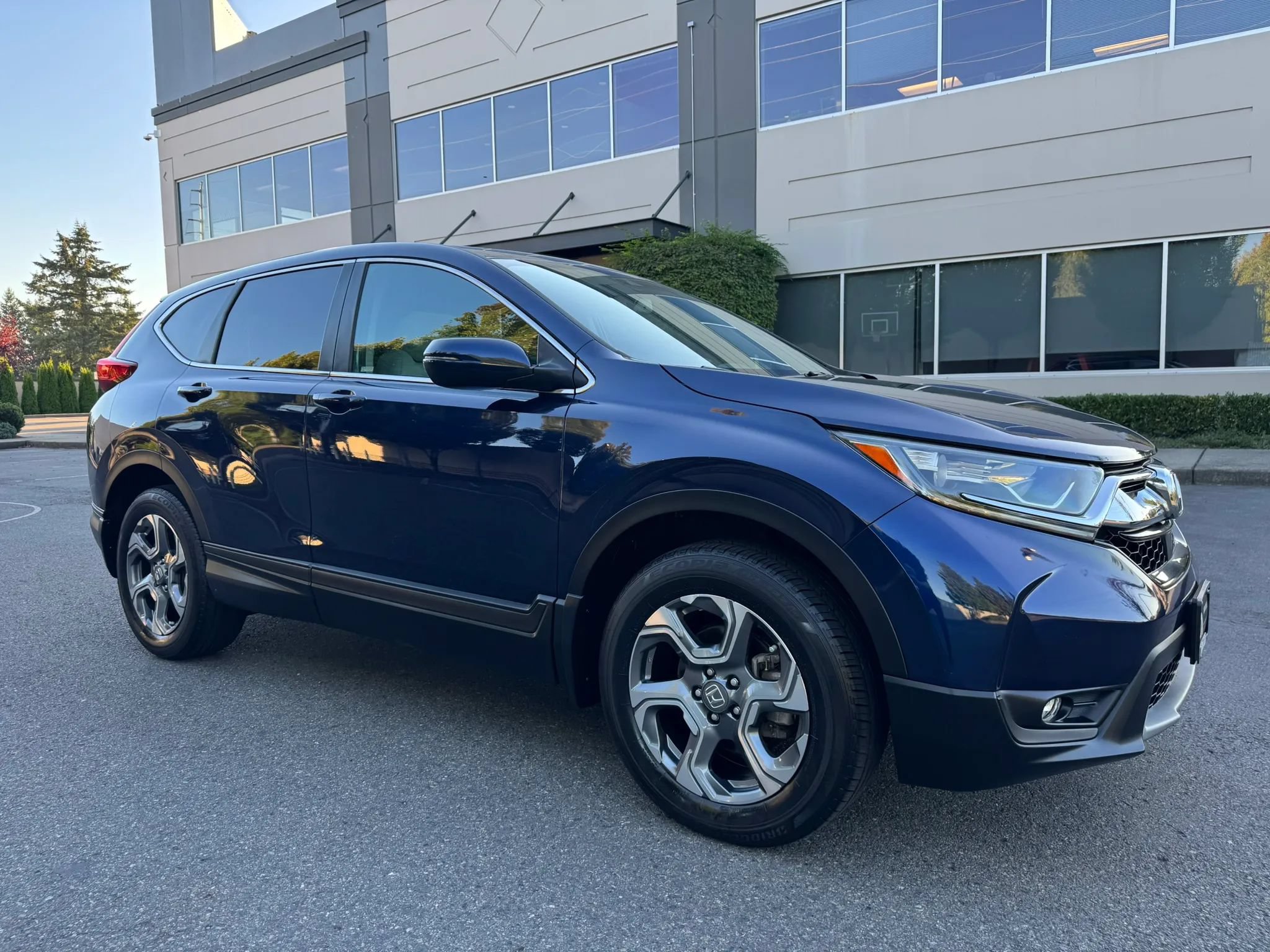 Used 2019 Honda CR-V EX-L image 1