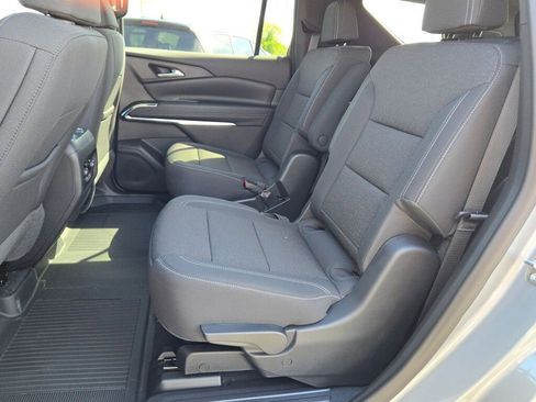 New 2026 Chevrolet Traverse LT AWD/4WD image 17