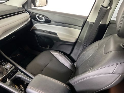 Used 2022 Jeep Compass Limited AWD/4WD image 22