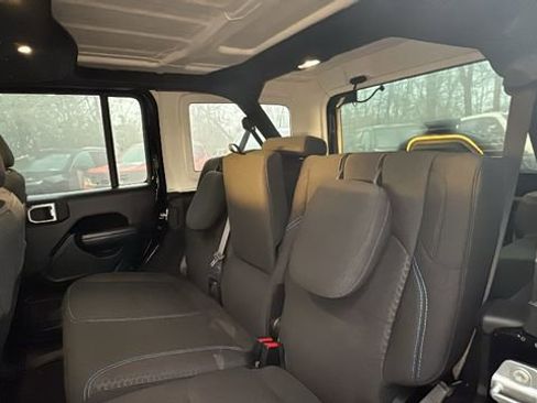 Used 2025 Jeep Wrangler Unlimited Rubicon 4xe w/ Safety Group image 31